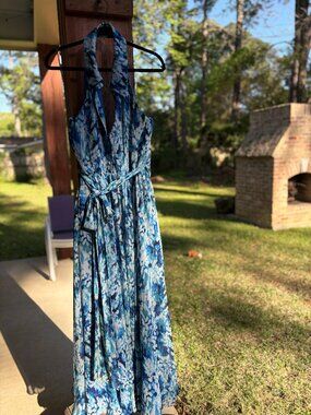 BADGLEY MISCHKA Formal Halterneck Gown with Collar Detail Size 20